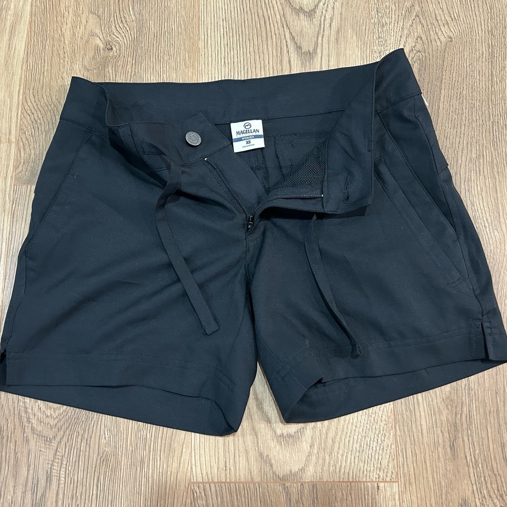 Magellan Outdoors Women's Dark Cargo Shorts